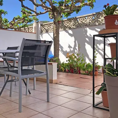 Cozy 3 Bdrm Home. Wifi And Common Pool. Vakantiehuis *